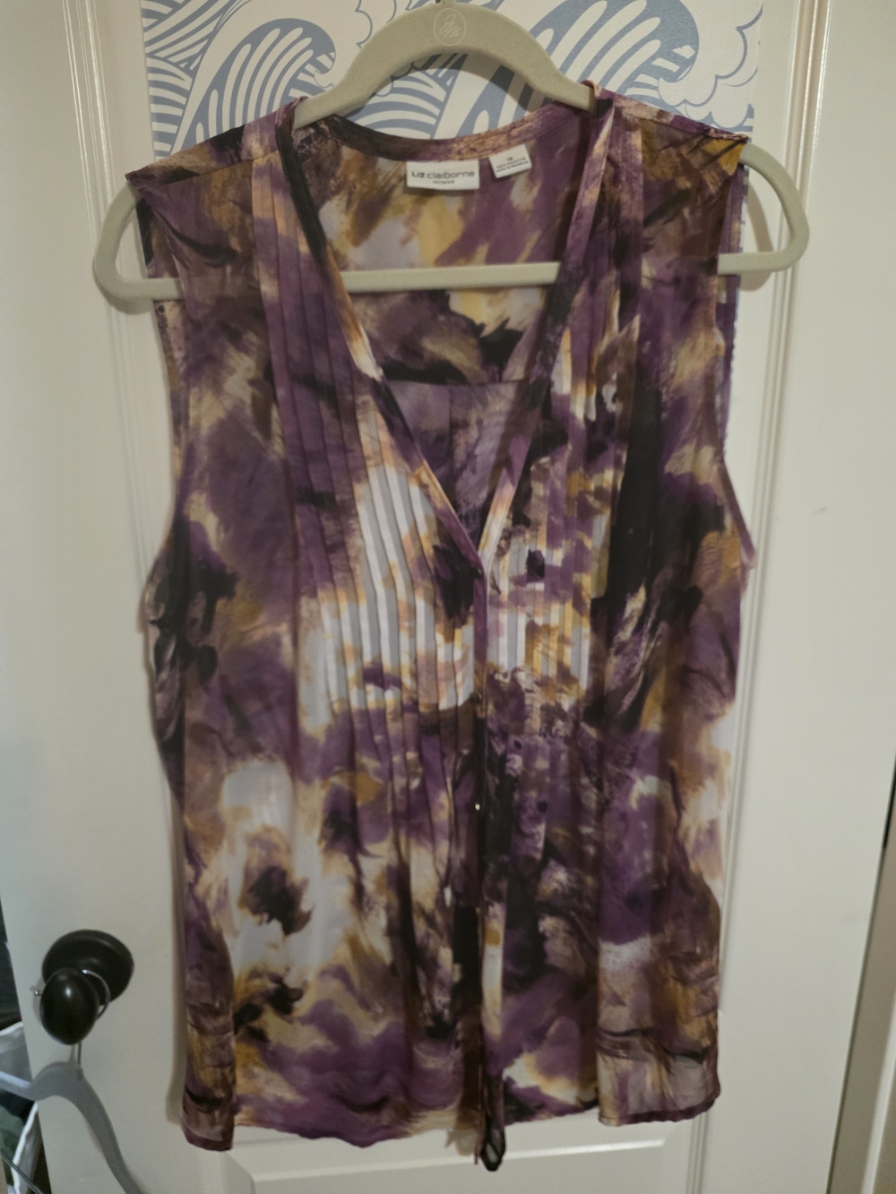 Liz Claiborne Purple and Gold Abstract Pleated V-Neck Tank